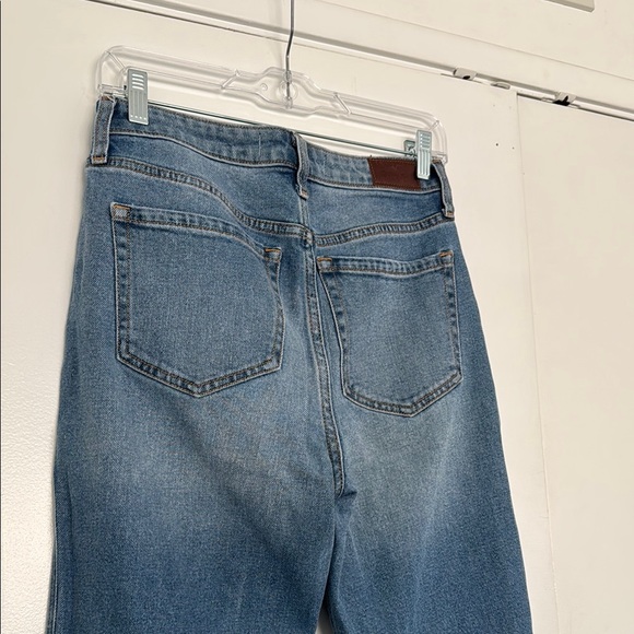 Hollister Blue ultra high rise mom Straight Leg Jeans size 28 (7L) - Picture 5 of 5